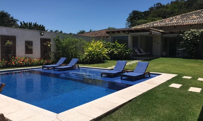 Marina Casa | House in gated community with pier