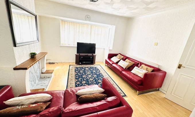 Llanrumney Casa | House in Llanrumney - 10mins from Cardiff City Centre