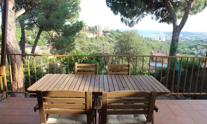 Castell-Platja d'Aro Chalet De Esquí | Casa en Platja d'Aro, Costa Brava. 6 huéspedes, Vistas al mar