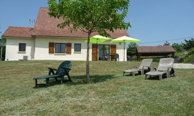Salignac-Eyvignes Cabaña | Casa en Salignac-Eyvigues con terraza, Wifi y parking