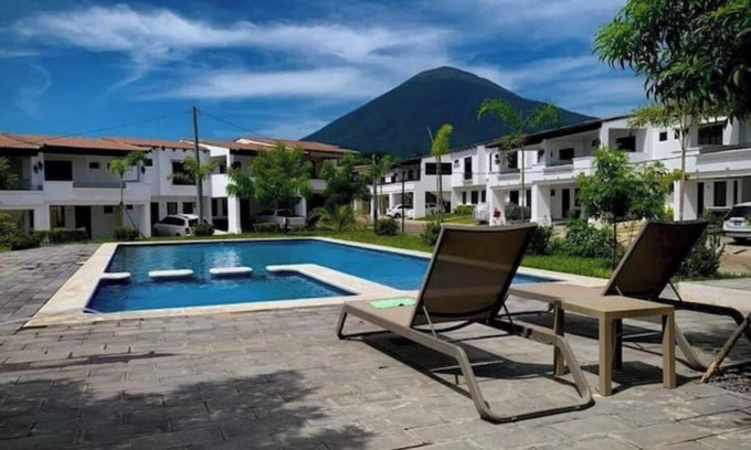 Puerto Barillas Casa | House in San Andrés, San Miguel