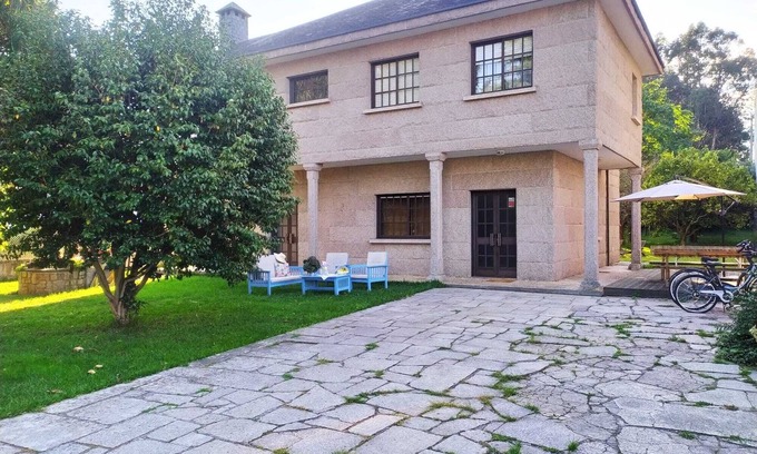 Sanxenxo Chalet De Esquí | Casa en Sanxenxo con piscina, ideal para familias