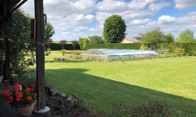 La Tour-Saint-Gelin Casa | Casa en el campo
