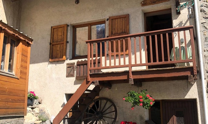 La Grave Casa | HOUSE IN THE HEART OF THE VILLAGE OF LA GRAVE