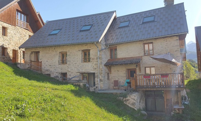 Orcieres Casa | House in the heart of an authentic hamlet for 12 people