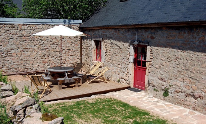 Quarre-les-Tombes Casa | casa en el parque natural de Morvan en quarre les tombes para 8 personas