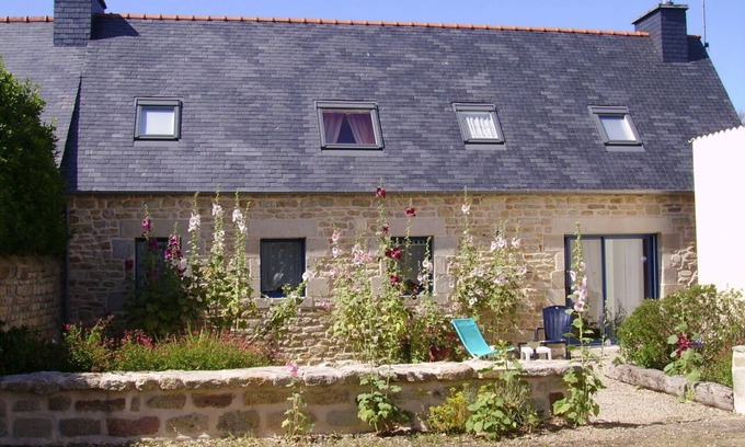 Saint-Jean-Trolimon Casa | House in Tronoën, close to the beach, la Torche, good amenities