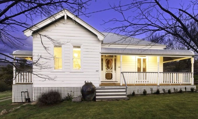 Wee Jasper Casa | House located on 40 acres overlooking the Goodradigbee River.
