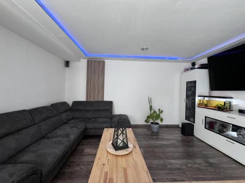 Saint-Mars-d'Outille Casa | House near Le Mans Circuit with Spa