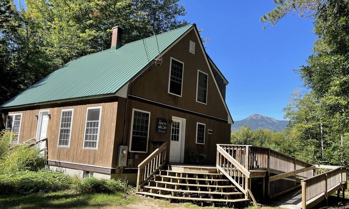 Conway Casa | House near Mt Chocorua w/ wood-fired masonry heater & trails to Whitton Pond