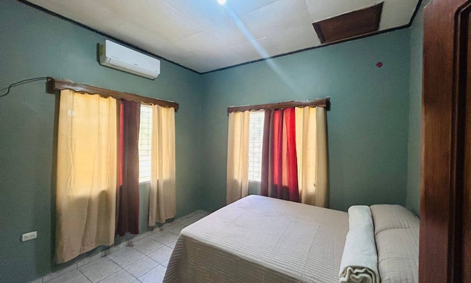 Puerto Cortes Casa | House near the beach in Tulian Campo