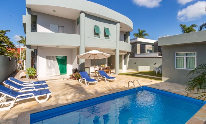Jurere Internacional Casa | House of 06 Suites - Pool - p / 17PAX - Odd Location - ¡Compruébalo!