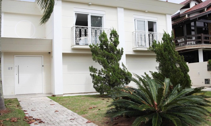 Jurere Internacional Casa | Casa de 05 suites, excelente zona de ocio y ubicación inmejorable!