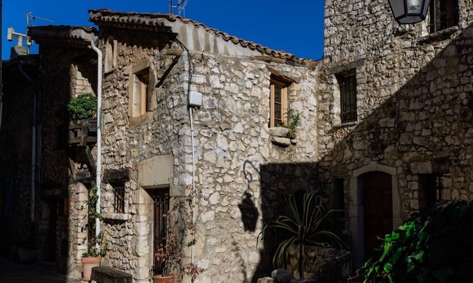 Tourrettes-sur-Loup Casa | Casa en el corazón de la villa medieval