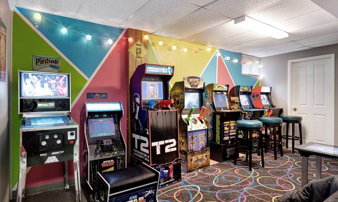 Bloomington Casa | House of Games - Get Your Kicks on Route 66