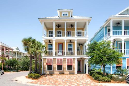 Villages of Crystal Beach Casa | House of Kings
