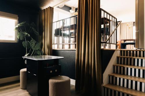 South Westminster Casa | House of Noir Elan Stunning 6BR Designer Retreat