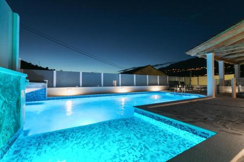 Srinjine Apartamento | House of Oz with Private Pool