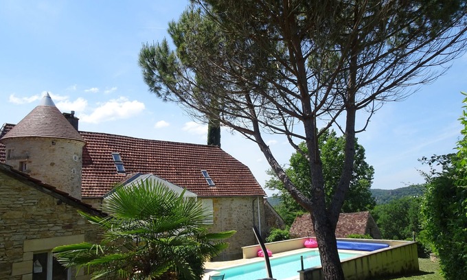 Saint-Julien-de-Lampon Casa | House on the Heights of St Julien de Lampon