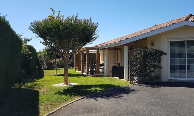Orx Casa | CASA EN UNA PISCINA CLIMATIZADA, TRANQUILA Y CERCA DE LAS PLAYAS