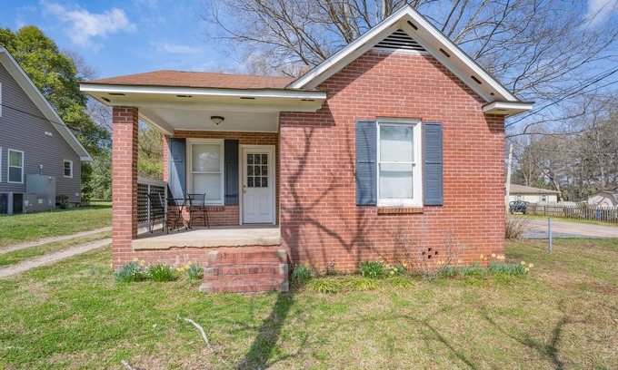 Rock Hill Casa | House on Shurley - in a quiet neighborhood