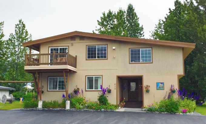 Valdez Cama Y Desayuno | House on the Rock B&B