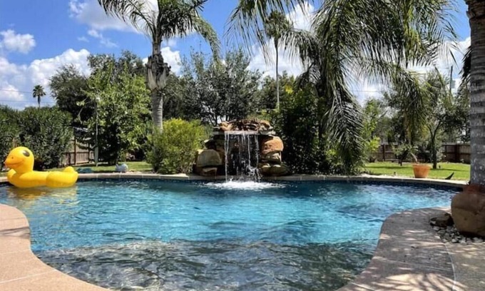 Alamo Casa | House on Vida Santa: Residential home with a pool!