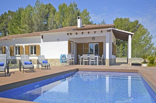 Can Picafort Chalet De Esquí | House PINOCHA