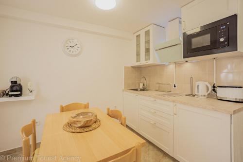 Pag Casa | House Plaza near beach