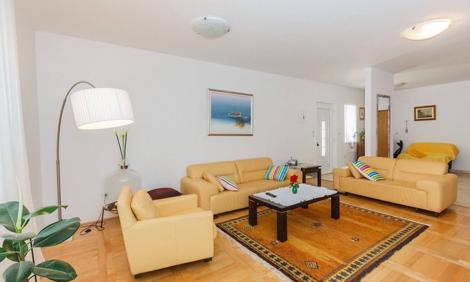Mirce Casa | House Sanda (105401-K1) - Mirca - island Brac