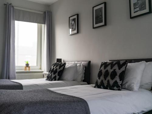 Ashington Casa | House - Sleeps 4 - Pet friendly - Parking - Garden