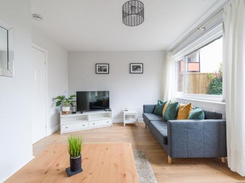 Newcastle-upon-Tyne Casa | House - Sleeps 5 - Pet friendly - Parking - Garden