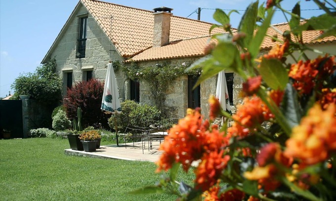 Sear Casa | CASA DOS LARANXOS, CASA TRADICIONAL VACACIONAL, RESTAURADA EN SANXENXO 6+2 PAX
