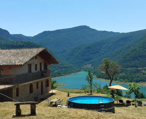 Naves Apartamento | House with pool and panoràmic views to LLosa del Cavall