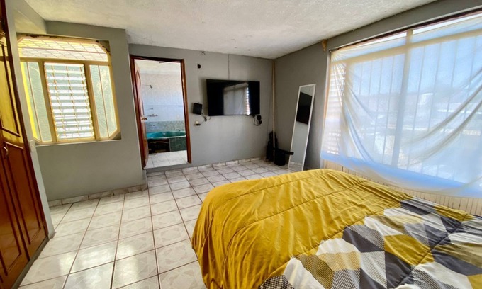 Uruapan Casa | House with 4 bedrooms for 12 people