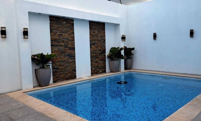 San Pedro Sula Casa | House with a Private Pool, close to the Hilton Princess Hotel and City Mall!