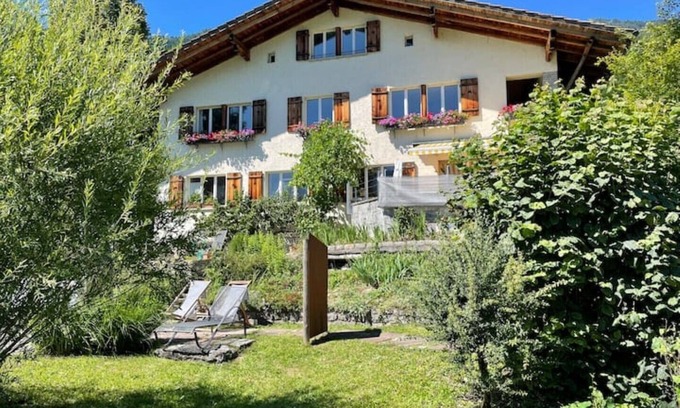 Brienz Apartamento | House with beautiful lake view, garden and pool