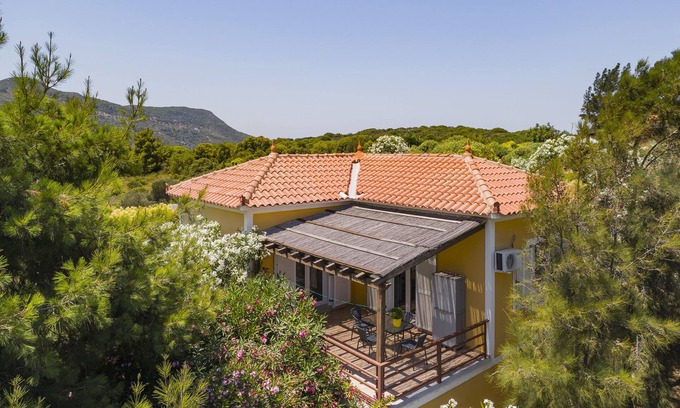 Samos Town Villa | Casa con carácter, piscina privada, vista espectacular