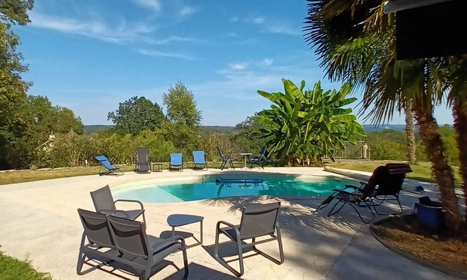 Carennac Casa | House with covered terrace and swimming pool, breathtaking view of the Dordogne valley