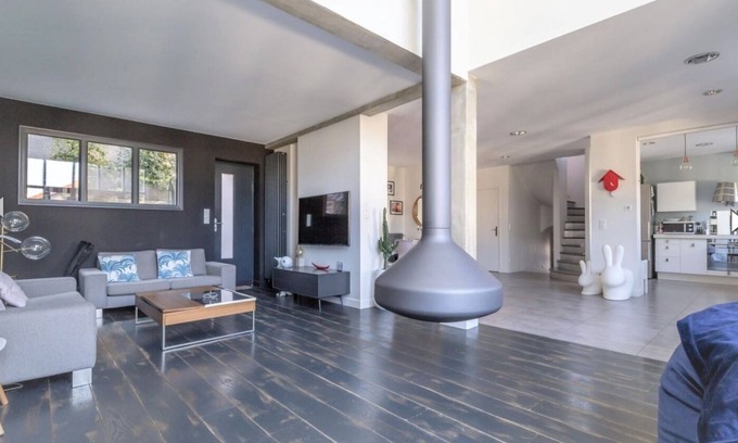 Le Perreux-sur-Marne Casa | House with beautiful volumes located between Paris and Disney