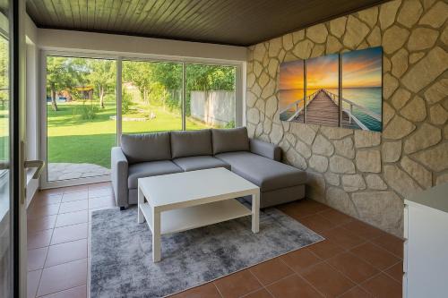 Bruck an der Leitha Apartamento | House with garden near Vienna & airport