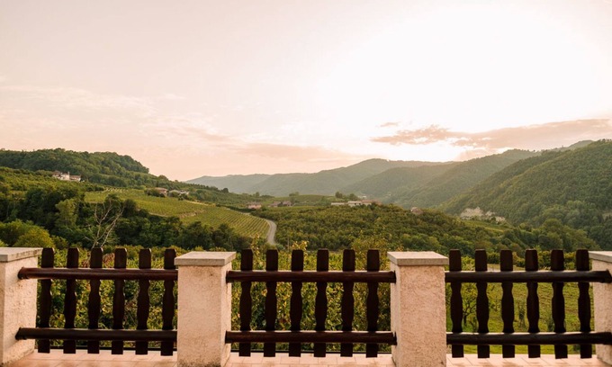 Rocchetta Belbo Casa | Casa con jardín y terraza, ideal para grupos.