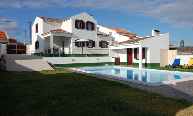 Mosteiros Casa | Casa con jardín y piscina
