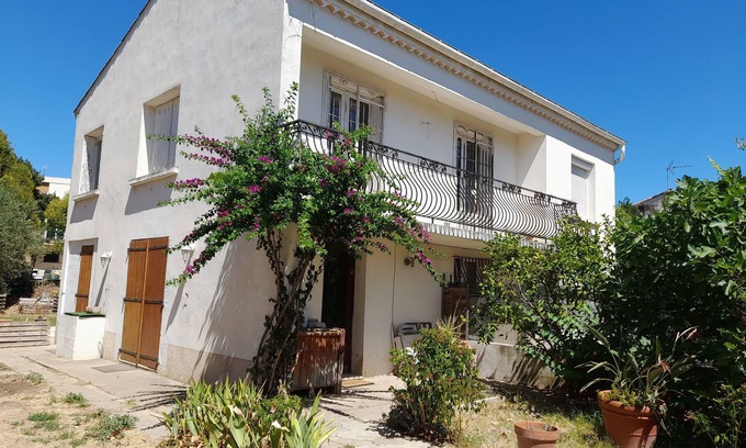 Santa Cruz Casa | House with garden