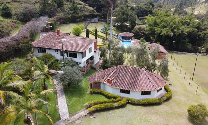 Kennedy Casa | HOUSE with Heated Pool and water slide Sleeps 30
