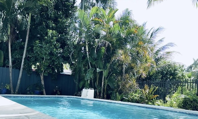North Central Hollywood Casa | House with heated pool at Hollywood, FL
