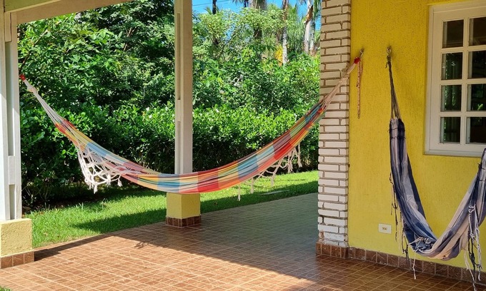 Vista Linda Casa | House with Incredible Pool Very Close to the Beach