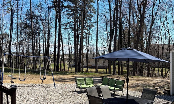 Charlotte Casa | House with JACUZZI * Luxury * 3BR . { ExclusiveDiscounts }