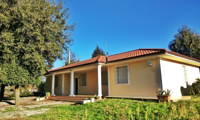 Puntone Casa | CASA CON PARQUE A 1 KM DEL MAR, 4 HABITACIONES Y 2 BAÑOS.