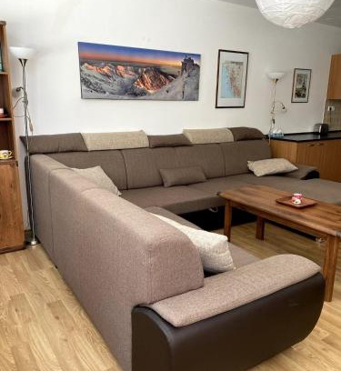 Strba Apartamento | House with parking